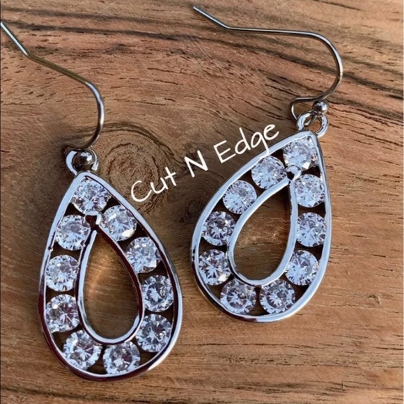 Montana Silversmith Earrings - Picture 2 of 6